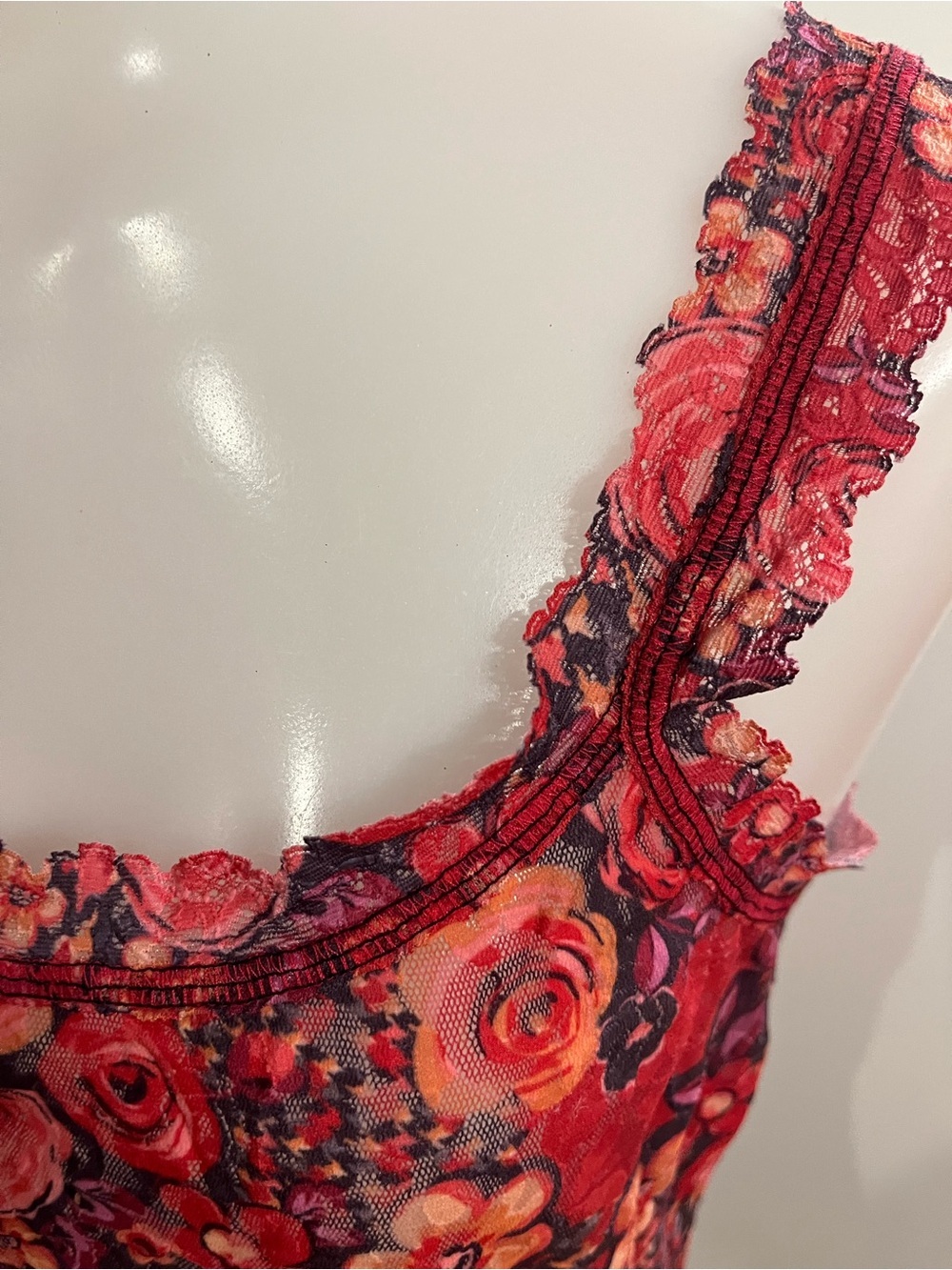 Hanky Panky Red Floral Lace Trim Sheer Camisole size L - Picture 4 of 7